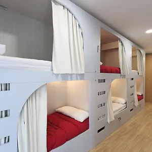 https://hostel-albergue-de-pamplona-irunako.biarritzhotels.info